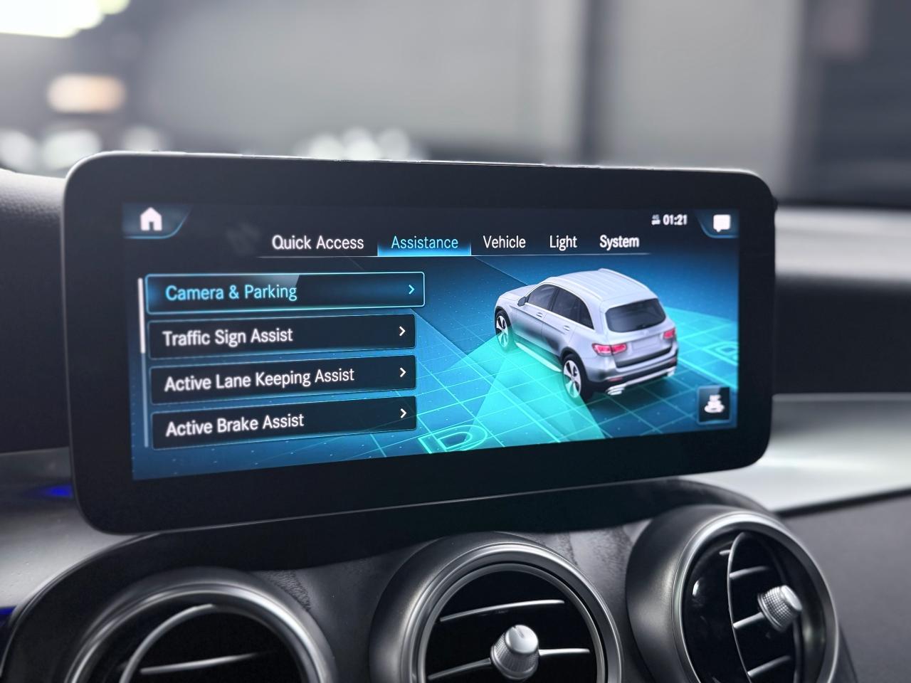 2021 Mercedes-Benz GLC 300 AMG PKG|NAV|CARPLAY|360CAM|BSM|FCW|LKA|PANO| Photo