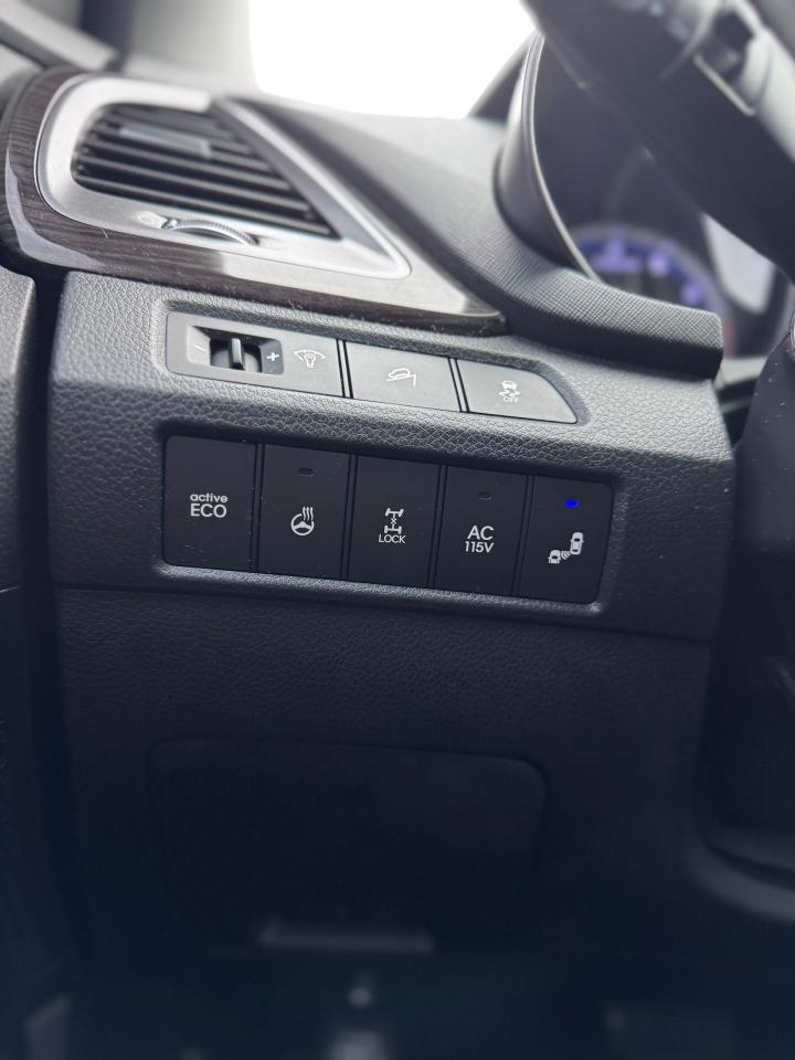 2016 Hyundai Santa Fe XL AWD 3.3L Luxury Adventure Ed | CERTIFED Photo