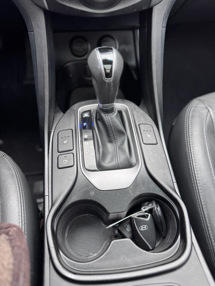 2016 Hyundai Santa Fe XL AWD 3.3L Luxury Adventure Ed | CERTIFED Photo