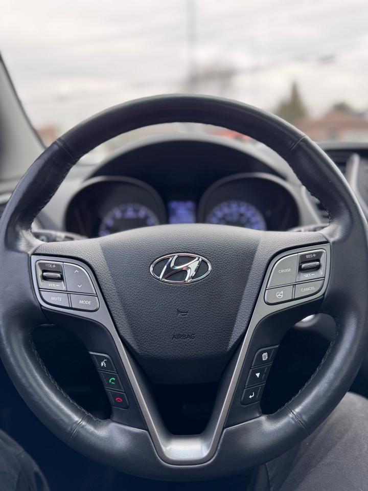 2016 Hyundai Santa Fe XL AWD 3.3L Luxury Adventure Ed | CERTIFED Photo