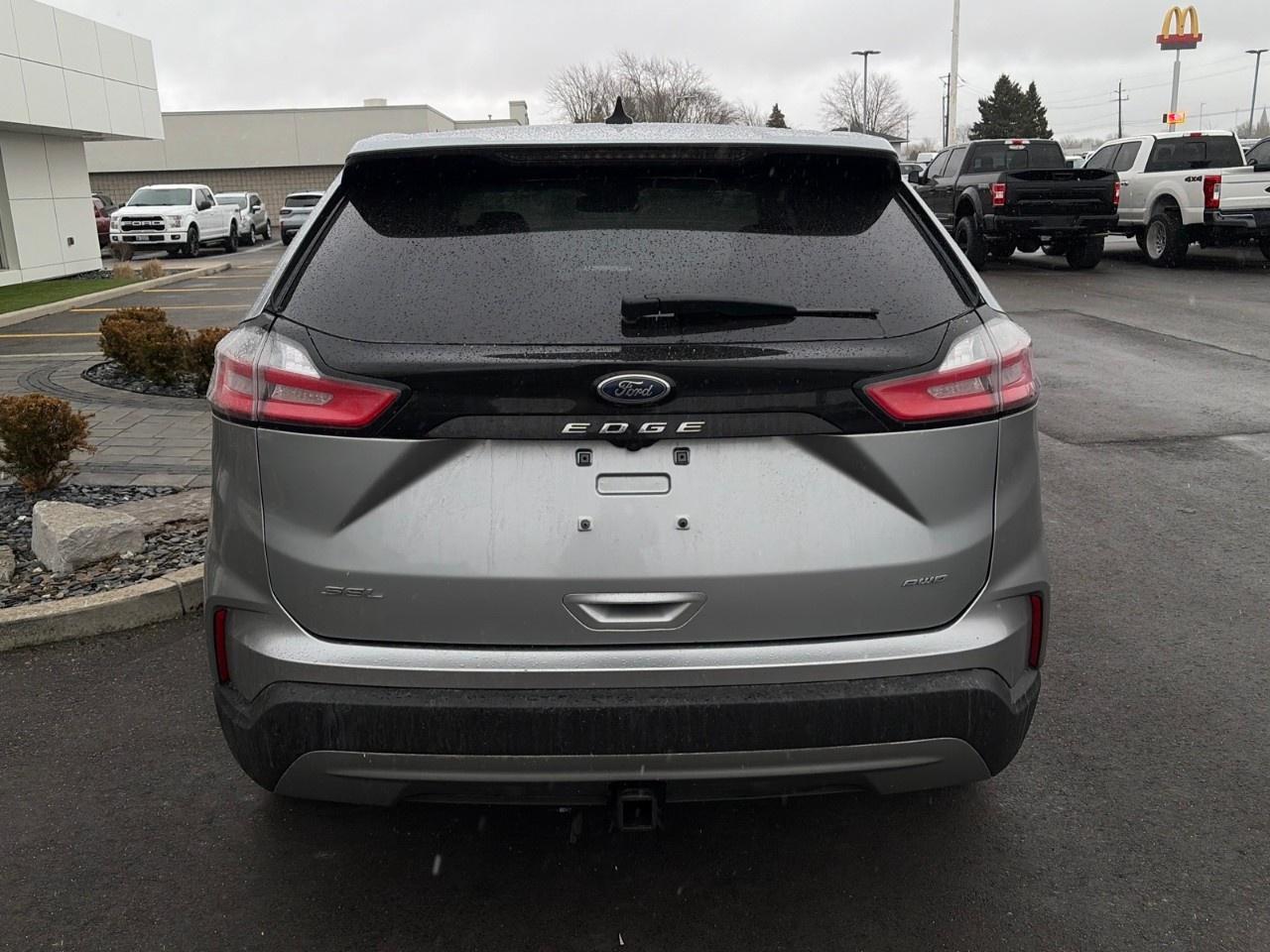 2024 Ford Edge SEL AWD Photo3