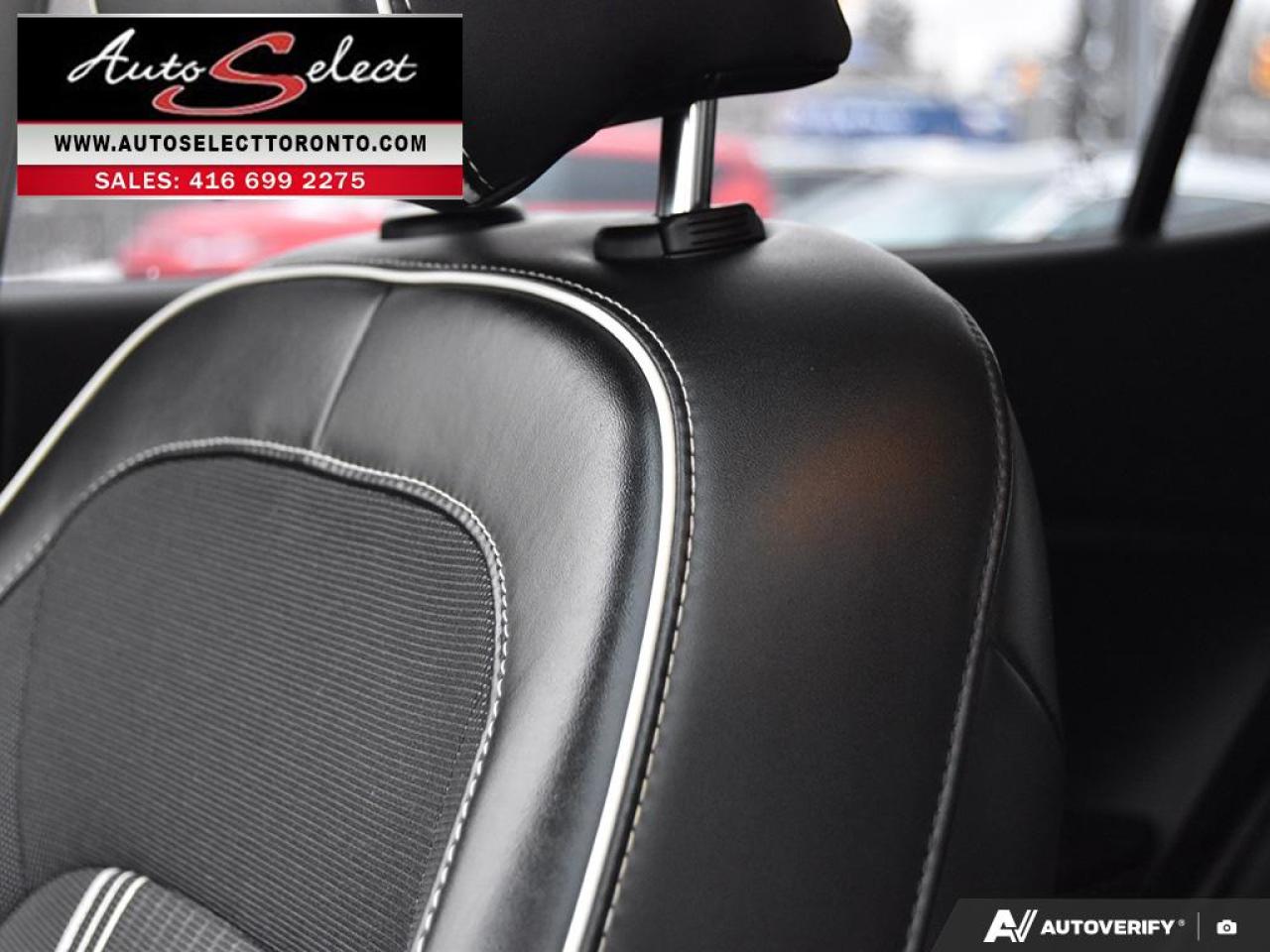 2020 Hyundai Venue Ultimate w/Black Interior (IVT) Sunroof - Apple Carplay - Clean Carfax Photo