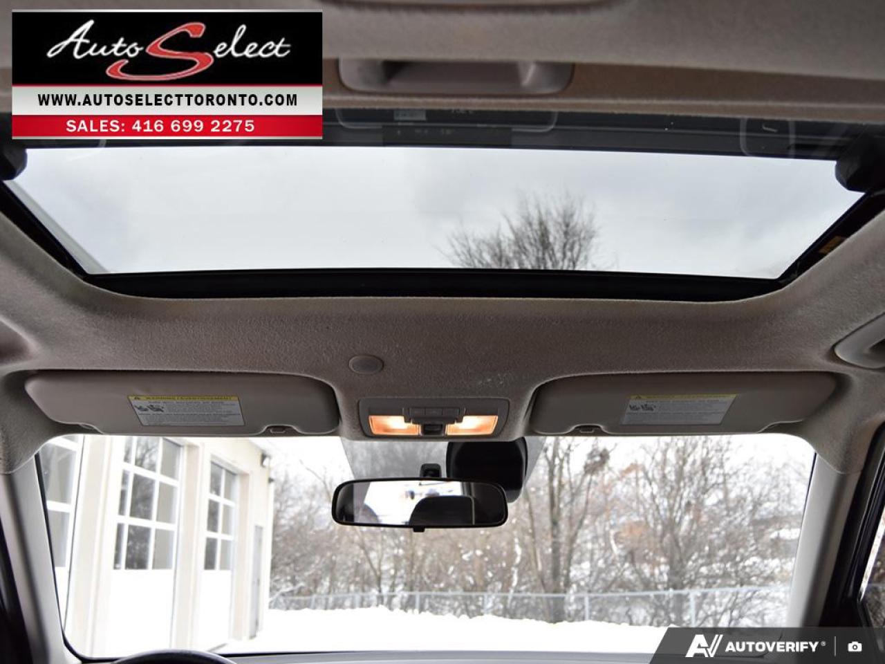 2020 Hyundai Venue Ultimate w/Black Interior (IVT) Sunroof - Apple Carplay - Clean Carfax Photo