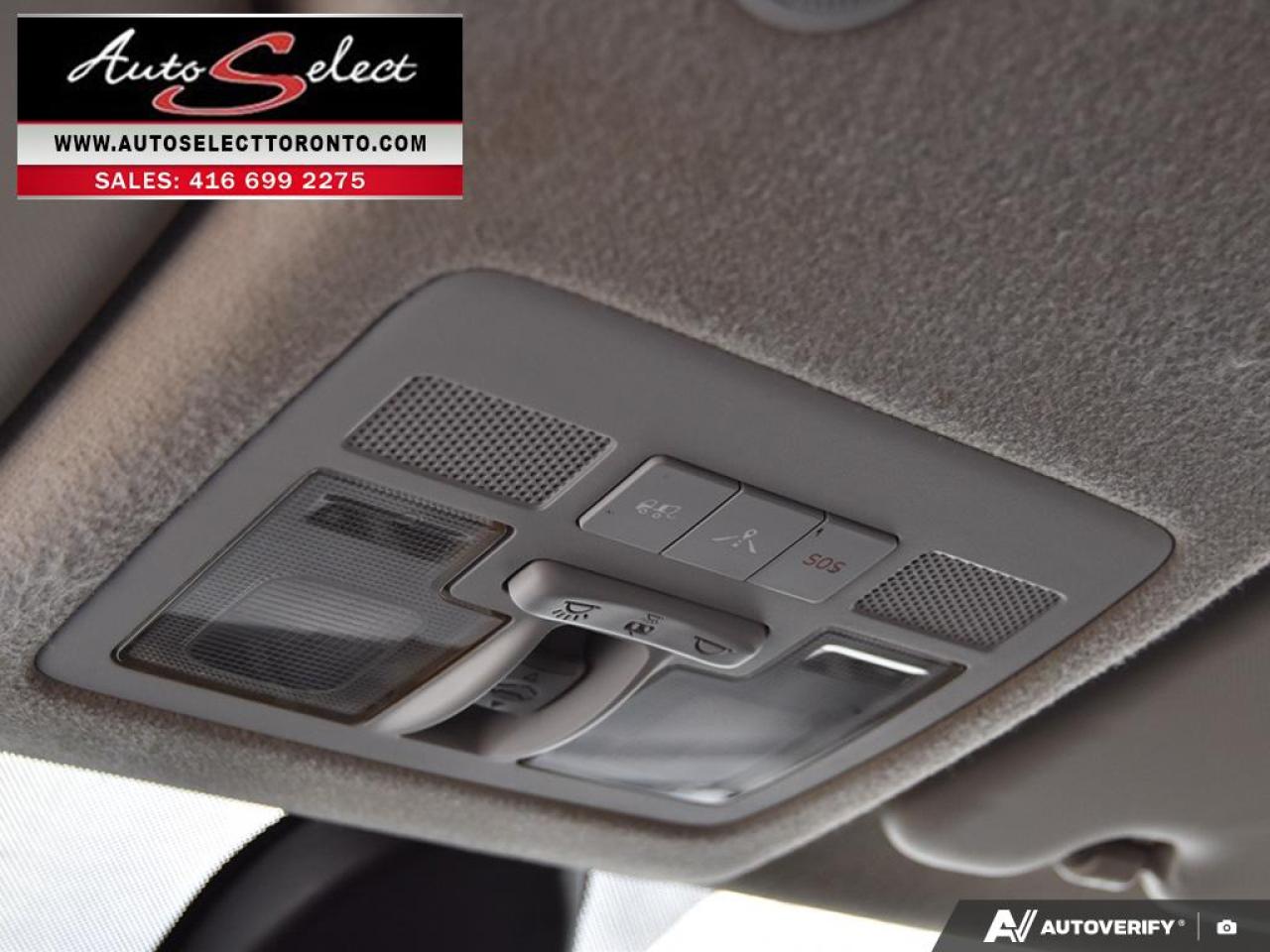 2020 Hyundai Venue Ultimate w/Black Interior (IVT) Sunroof - Apple Carplay - Clean Carfax Photo