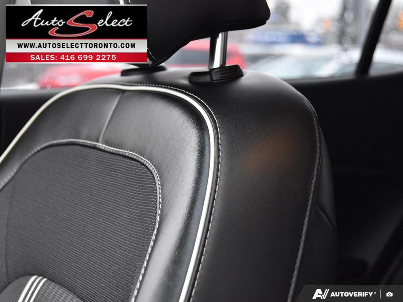 2020 Hyundai Venue Ultimate w/Black Interior (IVT) Sunroof - Apple Carplay - Clean Carfax Photo