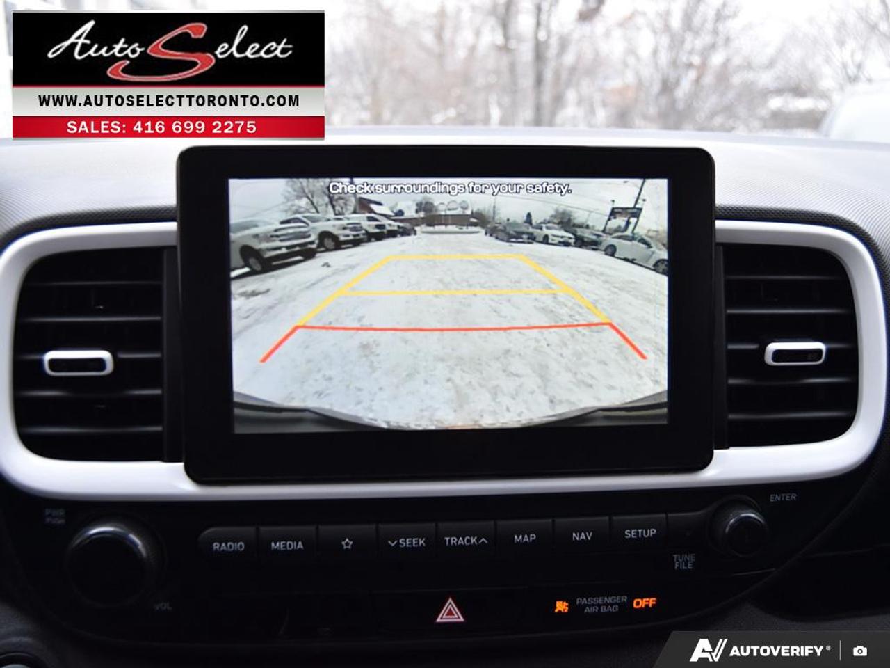 2020 Hyundai Venue Ultimate w/Black Interior (IVT) Sunroof - Apple Carplay - Clean Carfax Photo