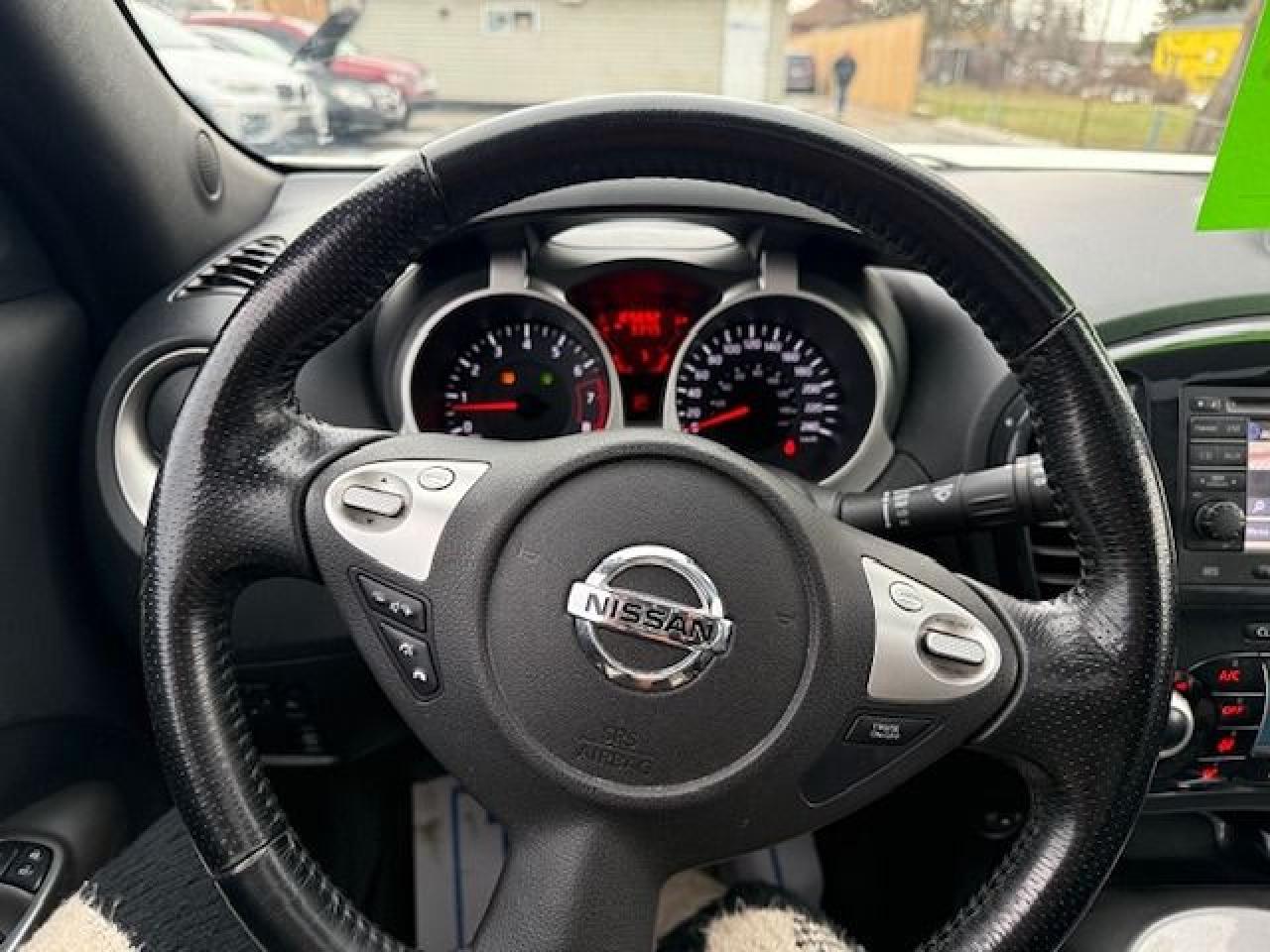 2014 Nissan Juke SL Photo