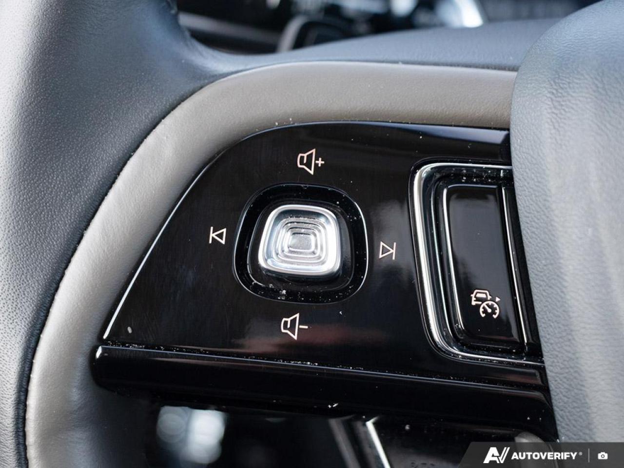 2025 Lincoln Corsair Reserve 201A | JET APPEARANCE PACKAGE | NAVIGATION SYSTEM Photo