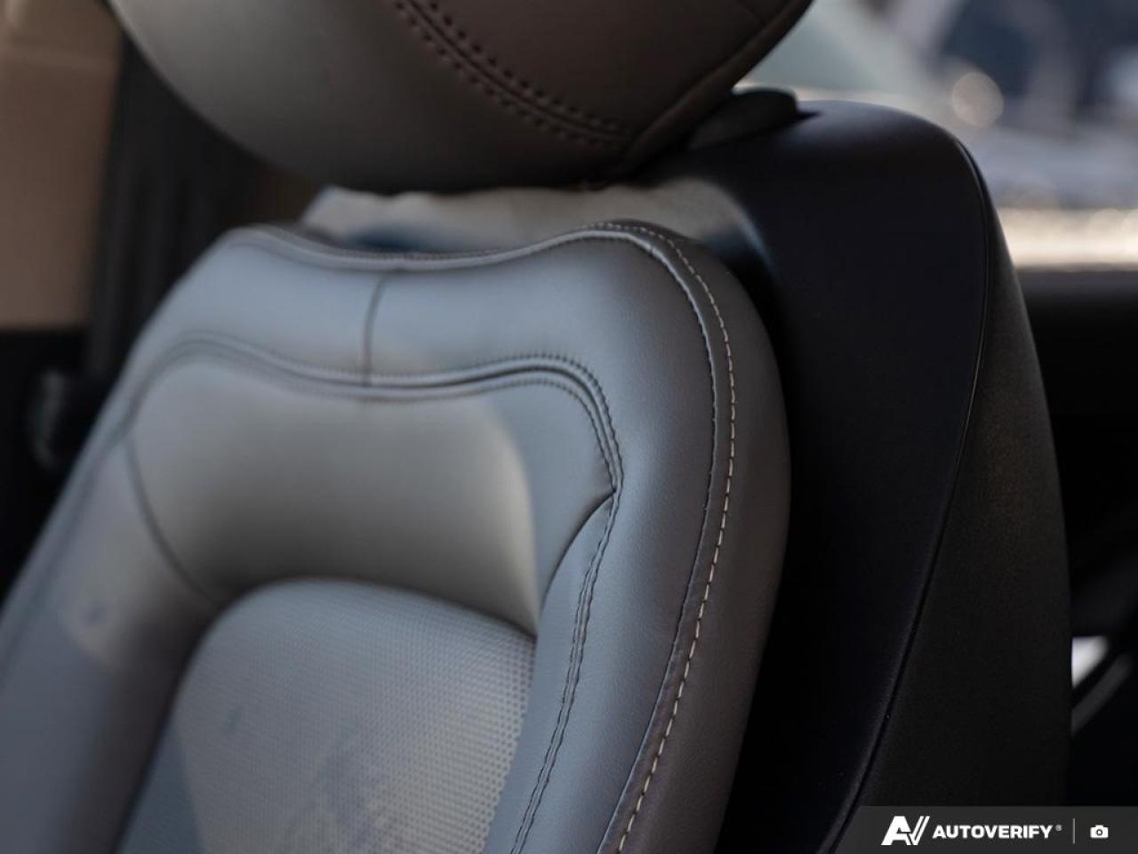 2025 Lincoln Corsair Reserve 201A | JET APPEARANCE PACKAGE | NAVIGATION SYSTEM Photo