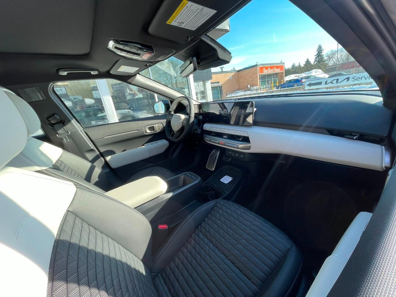 2026 Kia EV4 GT-Line FWD Photo3