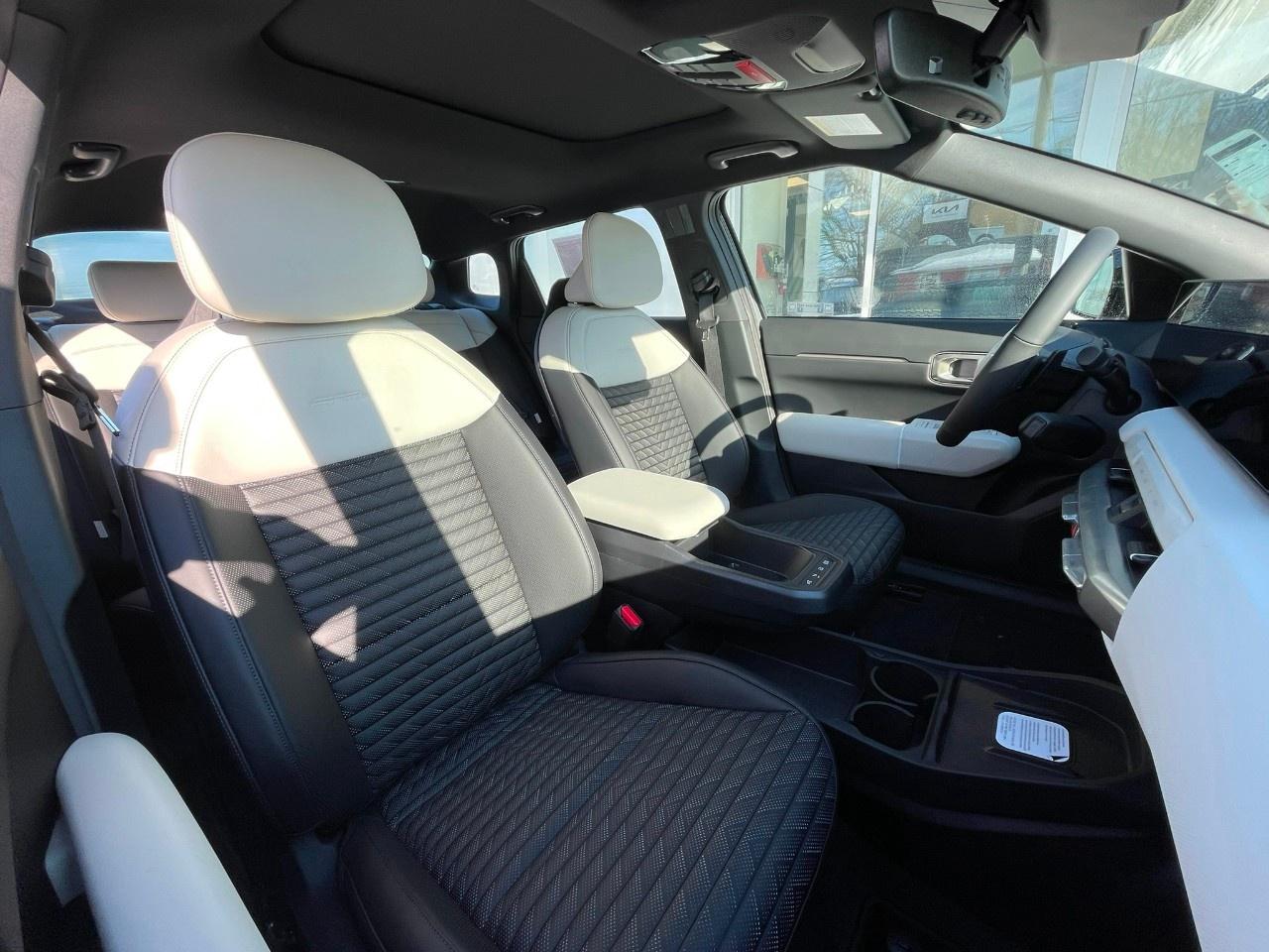2026 Kia EV4 GT-Line FWD Photo4