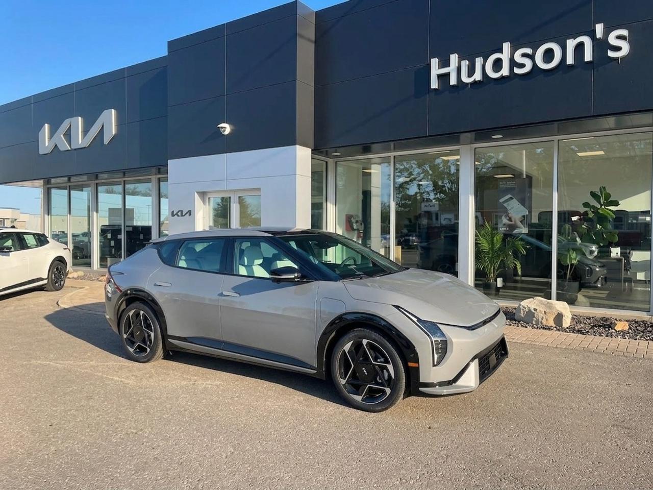 At Hudsons Listowel Kia we make car buying a breeze! New car pricing with $0 down approvals are among your options (*on approved credit). There are a variety of finance and lease options available. Also expect top dollar for your trade-in!Selling price/payment shown includes incentive(s). Does not include HST & Licensing. Bi-Weekly payments reflect current Kia Canada incentives. We have professional Product Specialist to guide you through your vehicle purchase. Contact us for more info! 1-800-403-9909