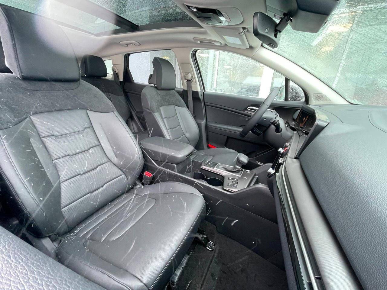 2026 Kia Sportage EX Premium AWD w/Black Interior Photo