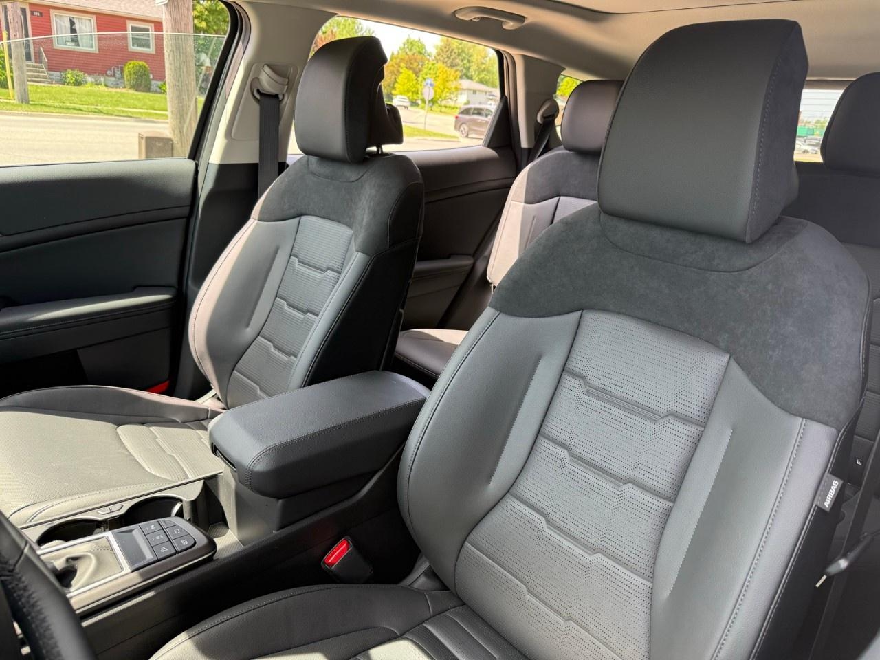 2026 Kia Sportage EX Premium AWD w/Black Interior Photo