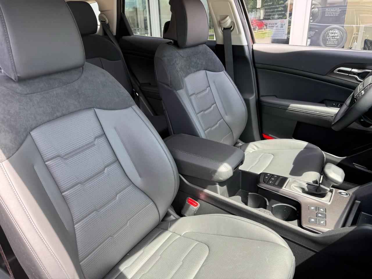 2026 Kia Sportage EX Premium AWD w/Black Interior Photo