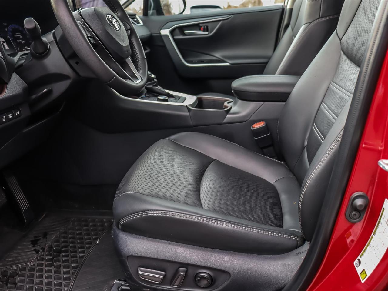 2024 Toyota RAV4 LIMITED AWD Photo