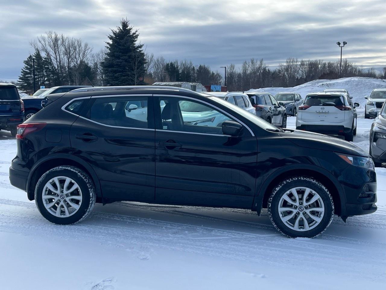 2021 Nissan Qashqai SV CVT Photo