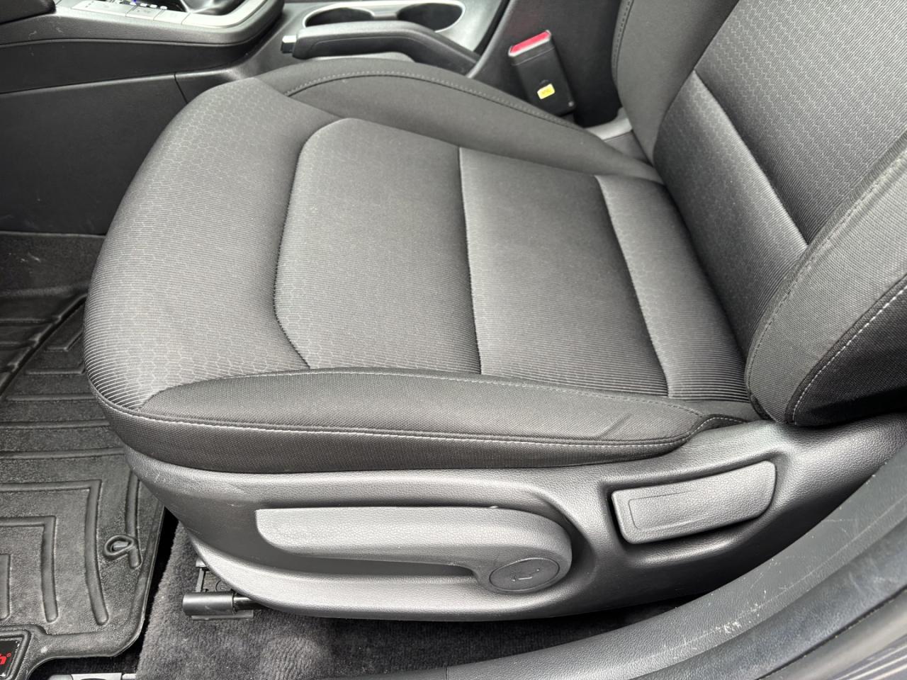 2018 Hyundai Elantra GL *CERTIFIED WITH WARRANTY*AUTO SHIFT* Photo