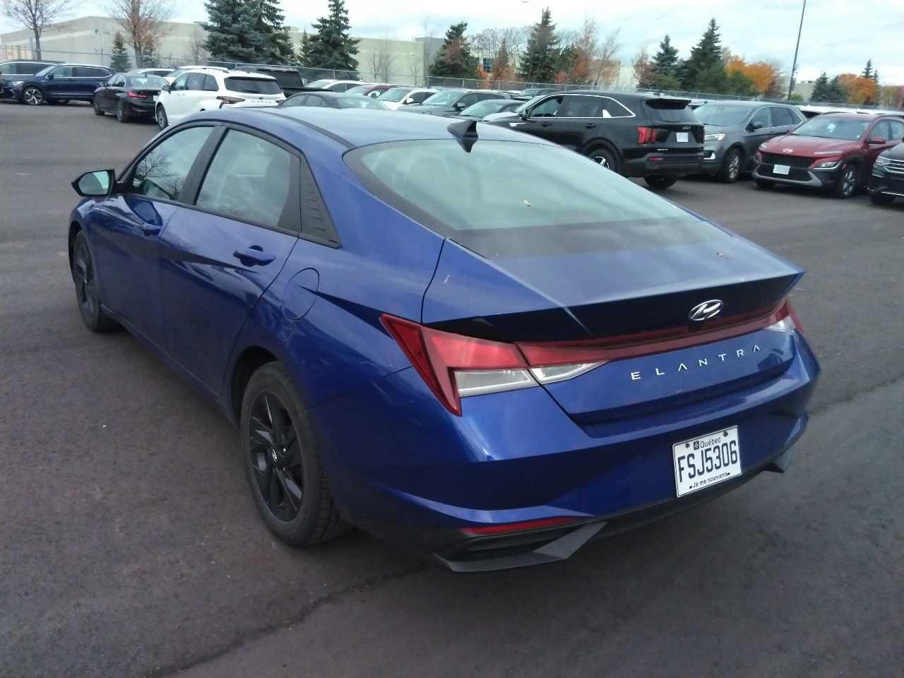 2022 Hyundai Elantra Preferred Photo