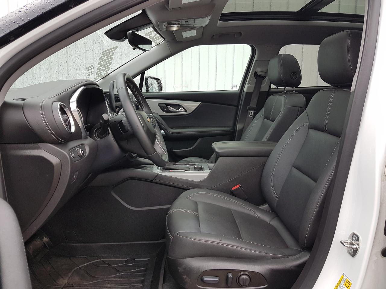 2023 Chevrolet Blazer LT V6 AWD *LEATHER-SUNROOF-NAVIGATION* Photo