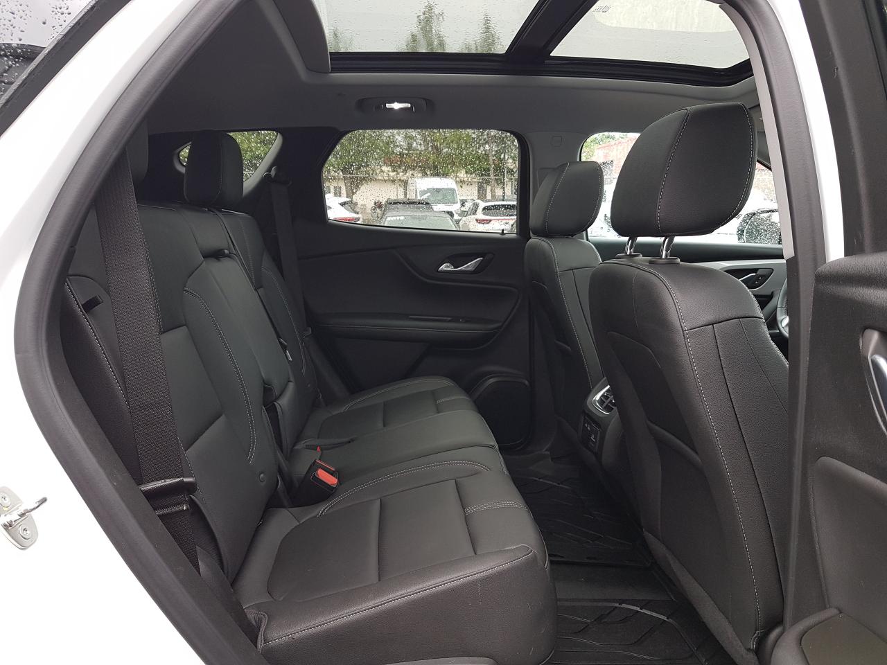 2023 Chevrolet Blazer LT V6 AWD *LEATHER-SUNROOF-NAVIGATION* Photo