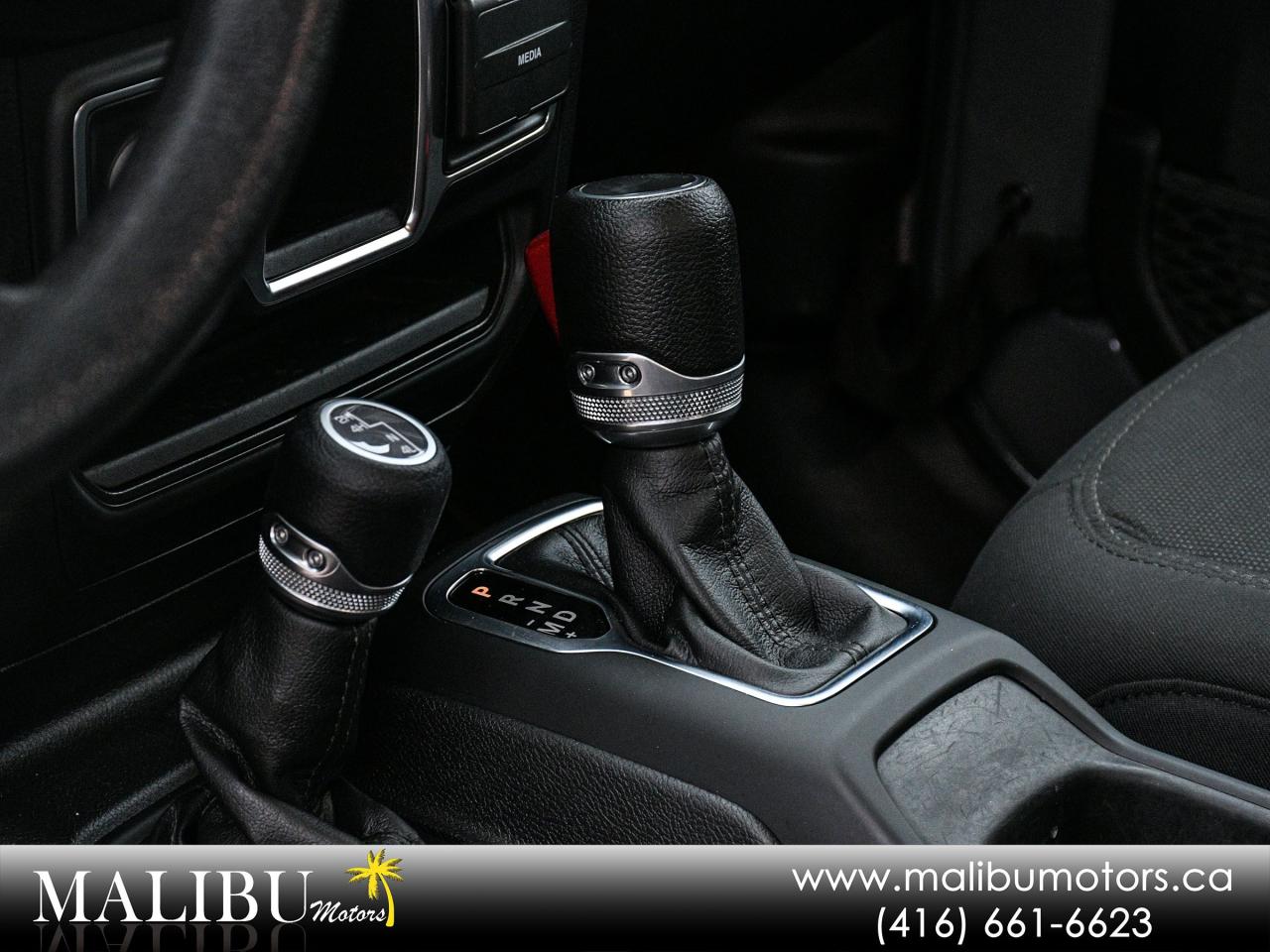 2022 Jeep Wrangler SPORT Photo