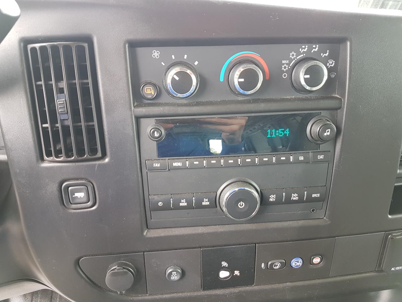 2023 Chevrolet Express 2500 Cargo 135" Photo