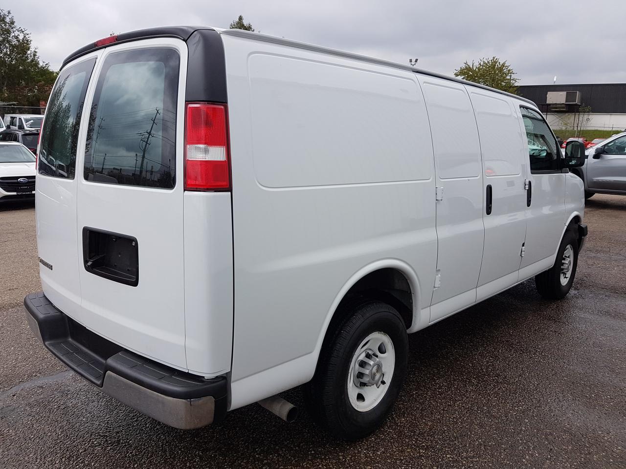 2023 Chevrolet Express  Photo