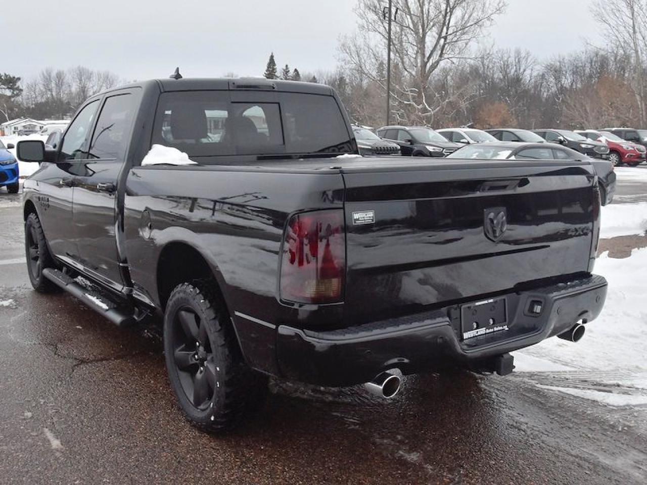 2021 RAM 1500 Classic SLT Photo3