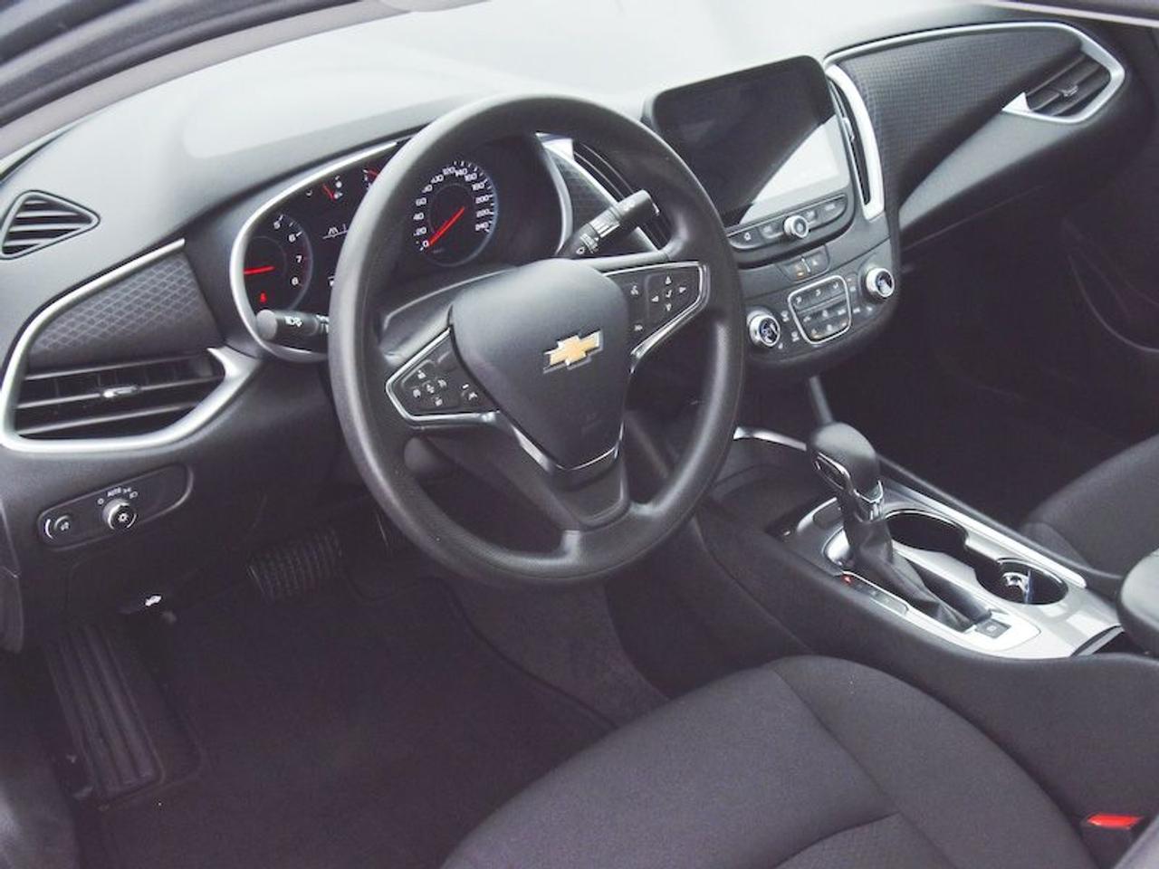 2023 Chevrolet Malibu 1LT Photo4