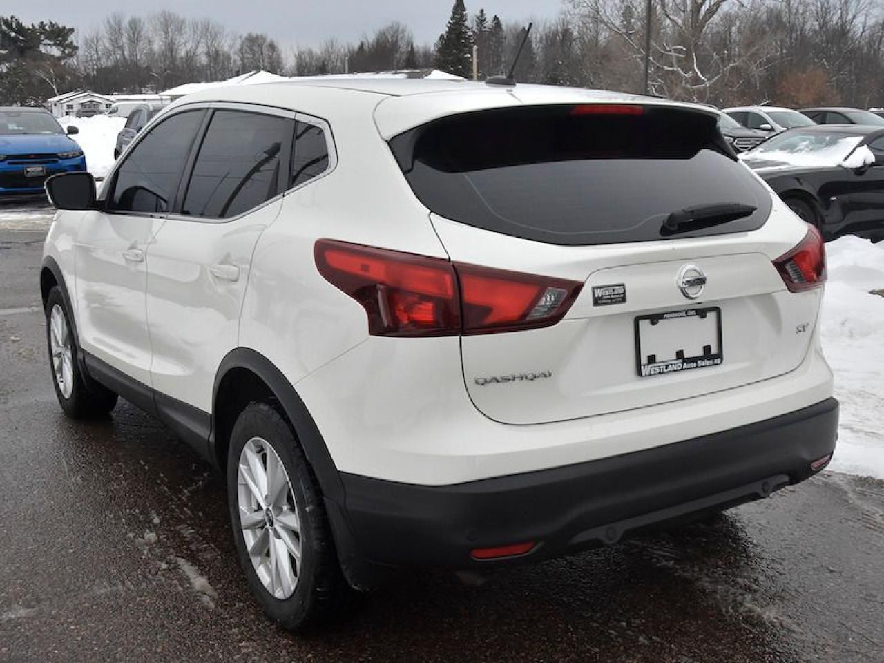 2019 Nissan Qashqai SV Photo3