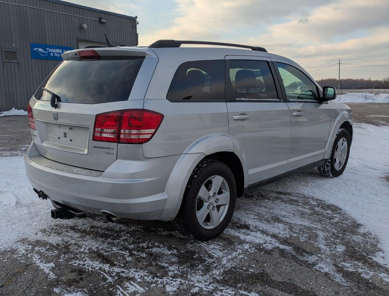 2010 Dodge Journey FWD 4DR SXT Photo4