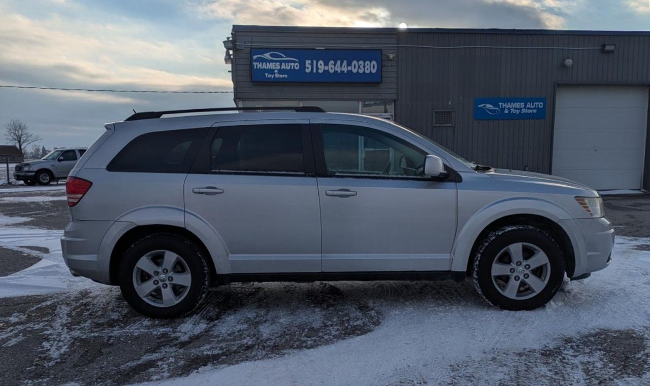 2010 Dodge Journey FWD 4DR SXT Photo
