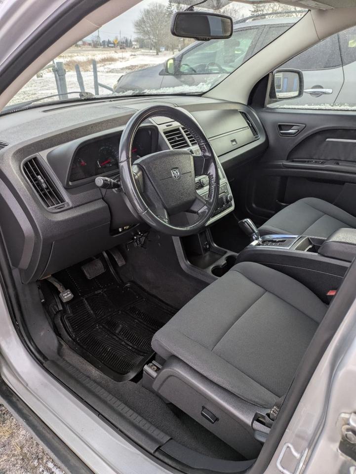 2010 Dodge Journey FWD 4DR SXT Photo