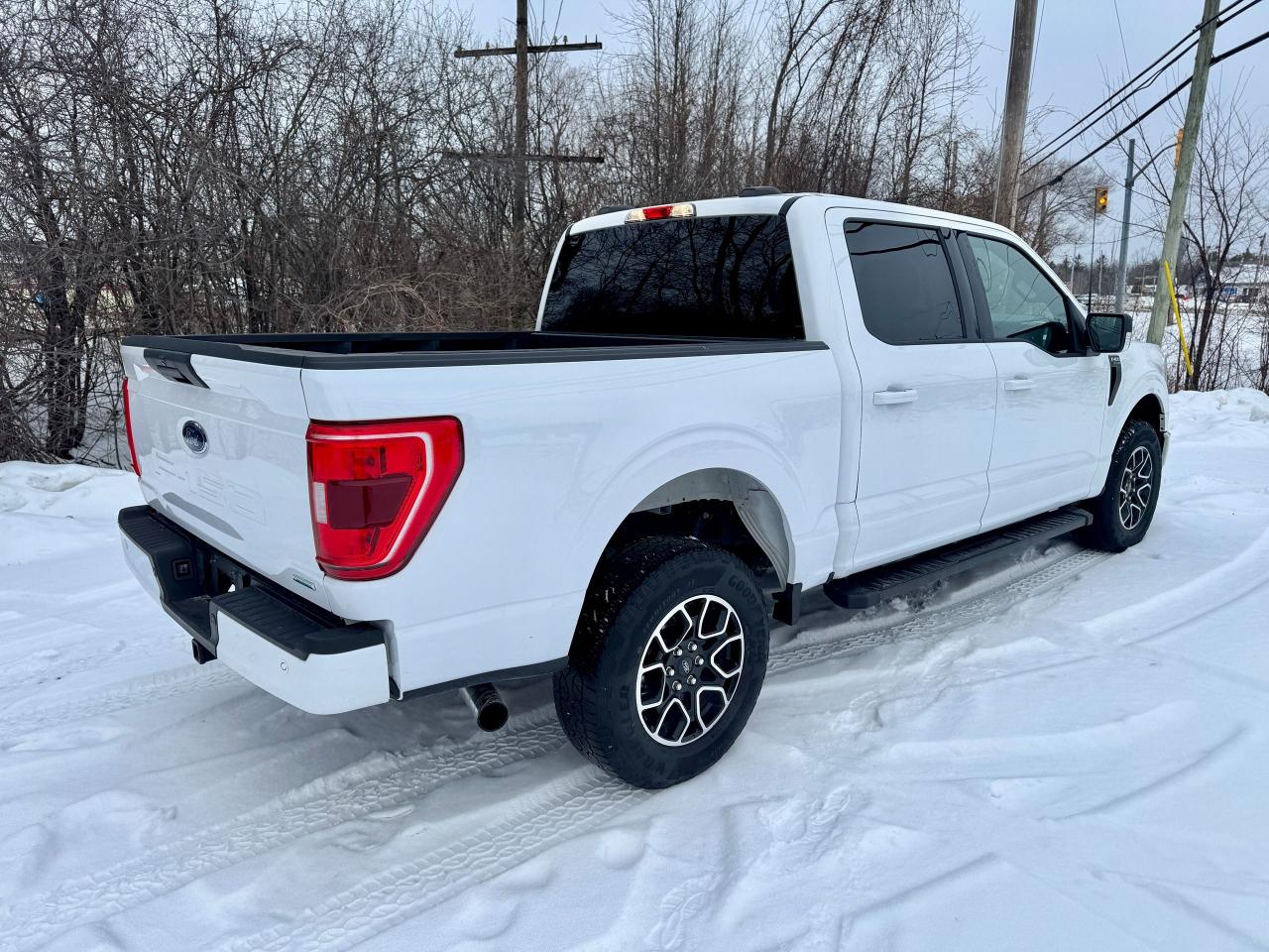 2021 Ford F-150 XLT 4WD 3.5L V6 Ecoboost Clean Carfax | Low Kms Photo