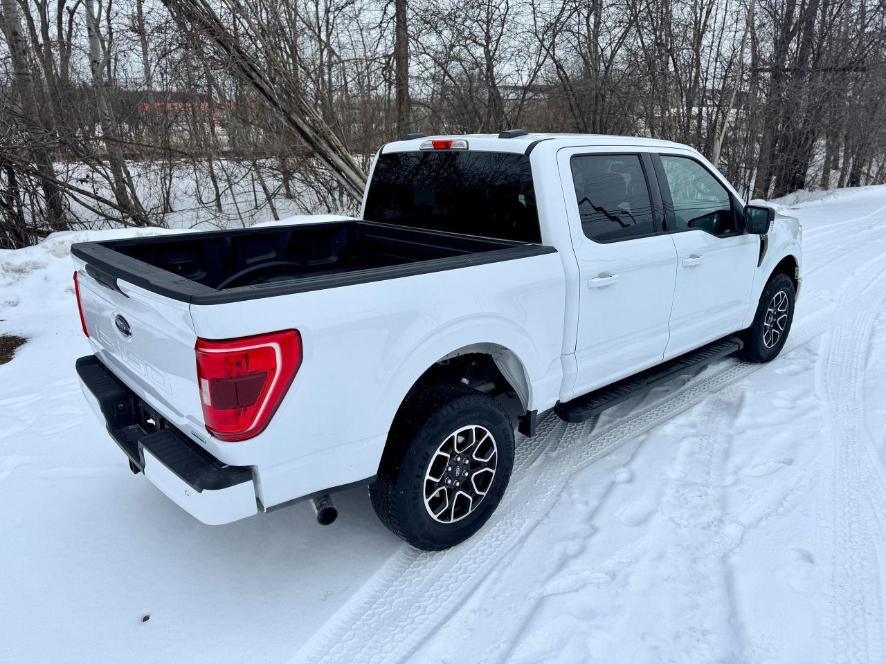 2021 Ford F-150 XLT 4WD 3.5L V6 Ecoboost Clean Carfax | Low Kms Photo