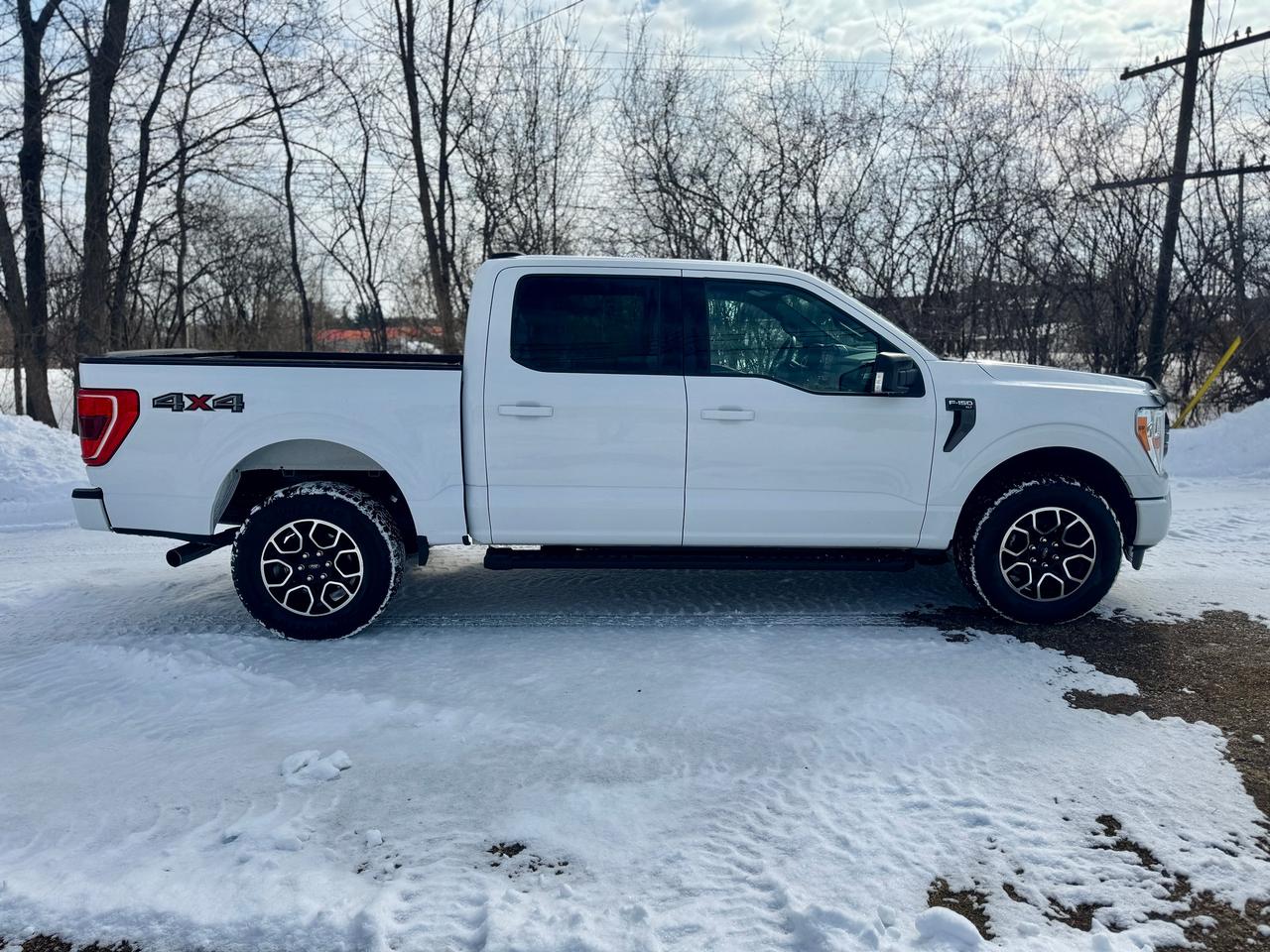 2021 Ford F-150 XLT 4WD 3.5L V6 Ecoboost Clean Carfax | Low Kms Photo