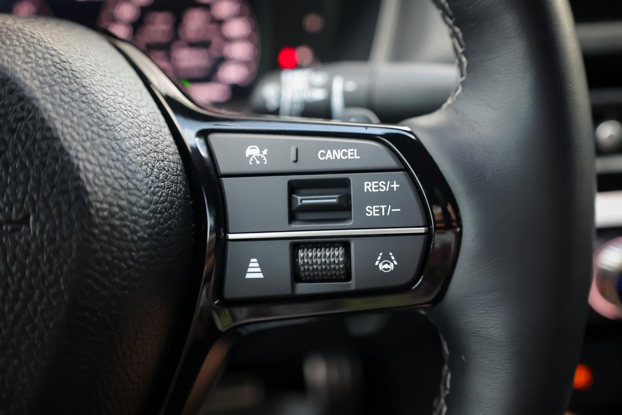 2025 Honda Civic Hybrid Sport Touring 4dr Sedan Photo