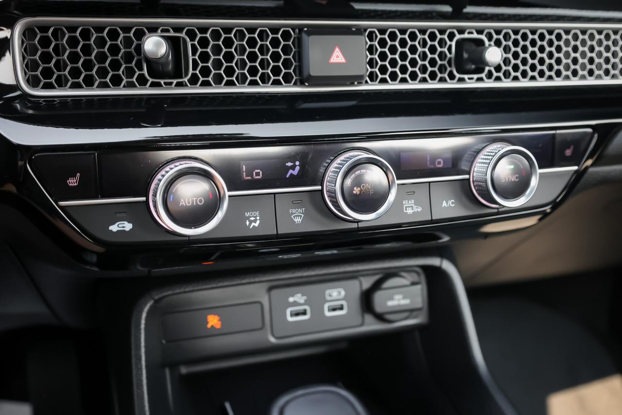 2024 Honda Civic Touring 4dr Sedan Photo