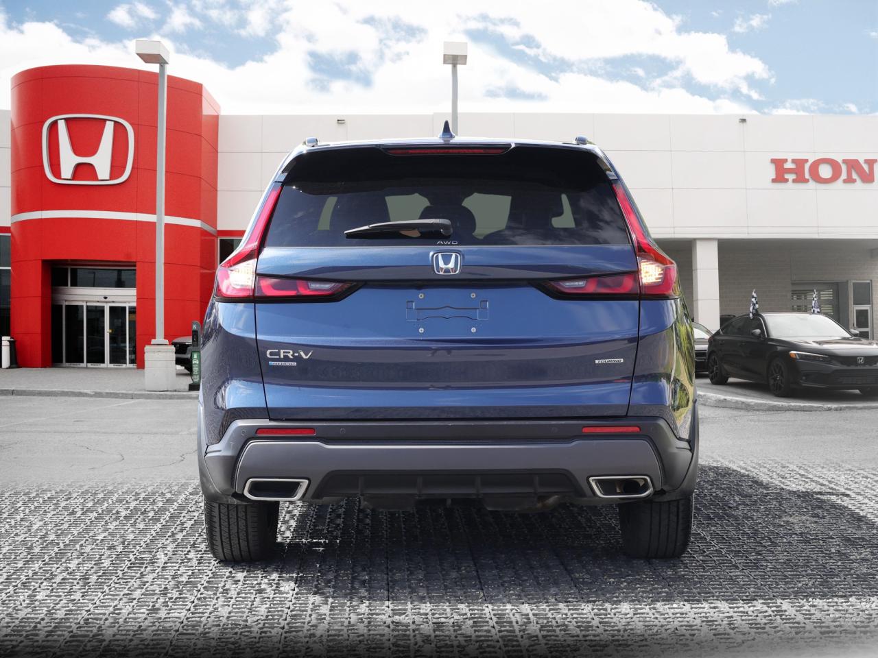 2023 Honda CR-V Hybrid Touring 4dr All-Wheel Drive Photo