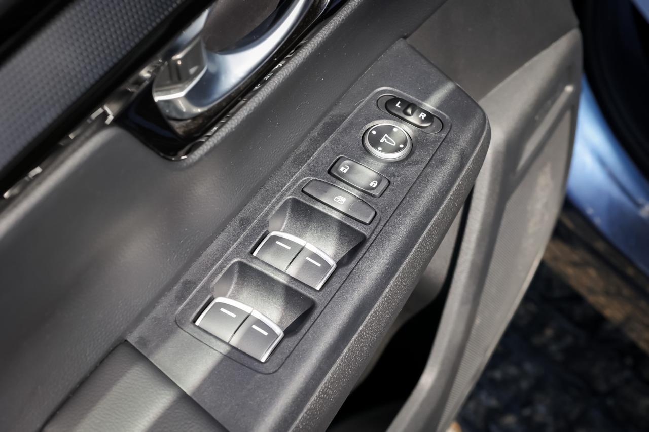 2023 Honda CR-V Hybrid Touring 4dr All-Wheel Drive Photo