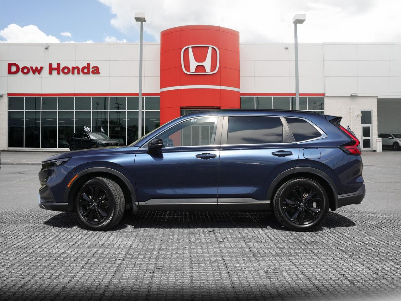 2023 Honda CR-V Hybrid Touring 4dr All-Wheel Drive Photo4