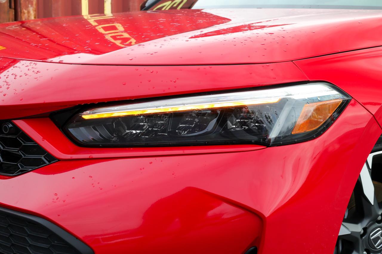 2025 Honda Civic Hybrid Sport Touring 4dr Sedan Photo