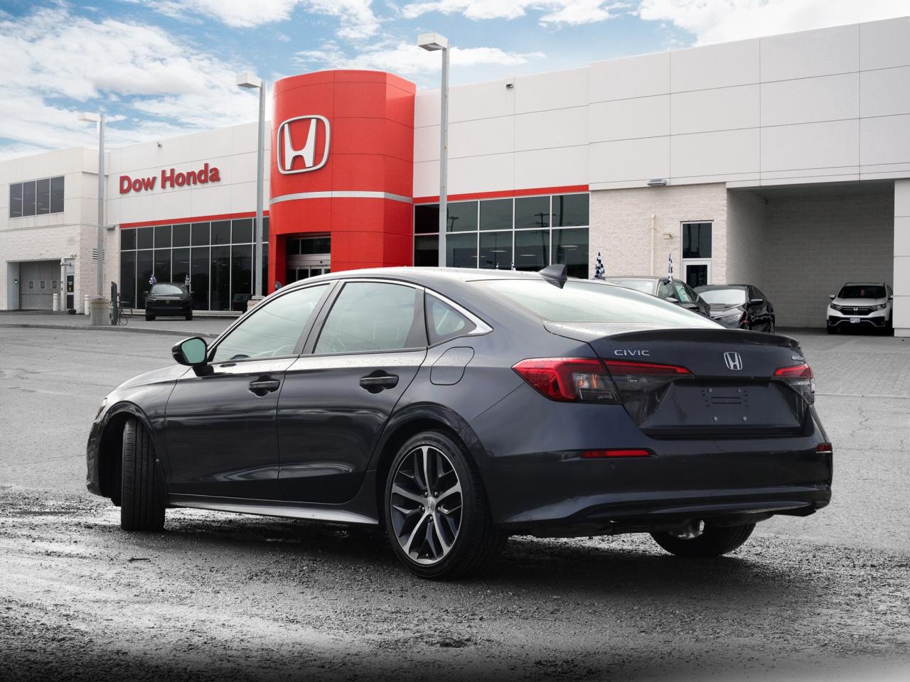 2022 Honda Civic Touring 4dr Sedan Photo