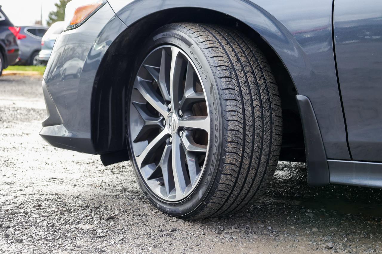 2022 Honda Civic Touring 4dr Sedan Photo