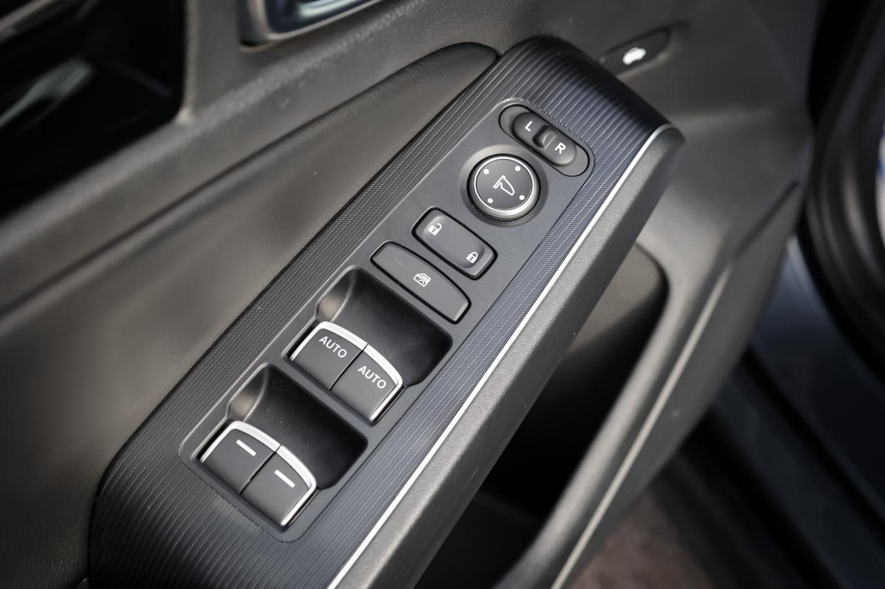 2022 Honda Civic Touring 4dr Sedan Photo