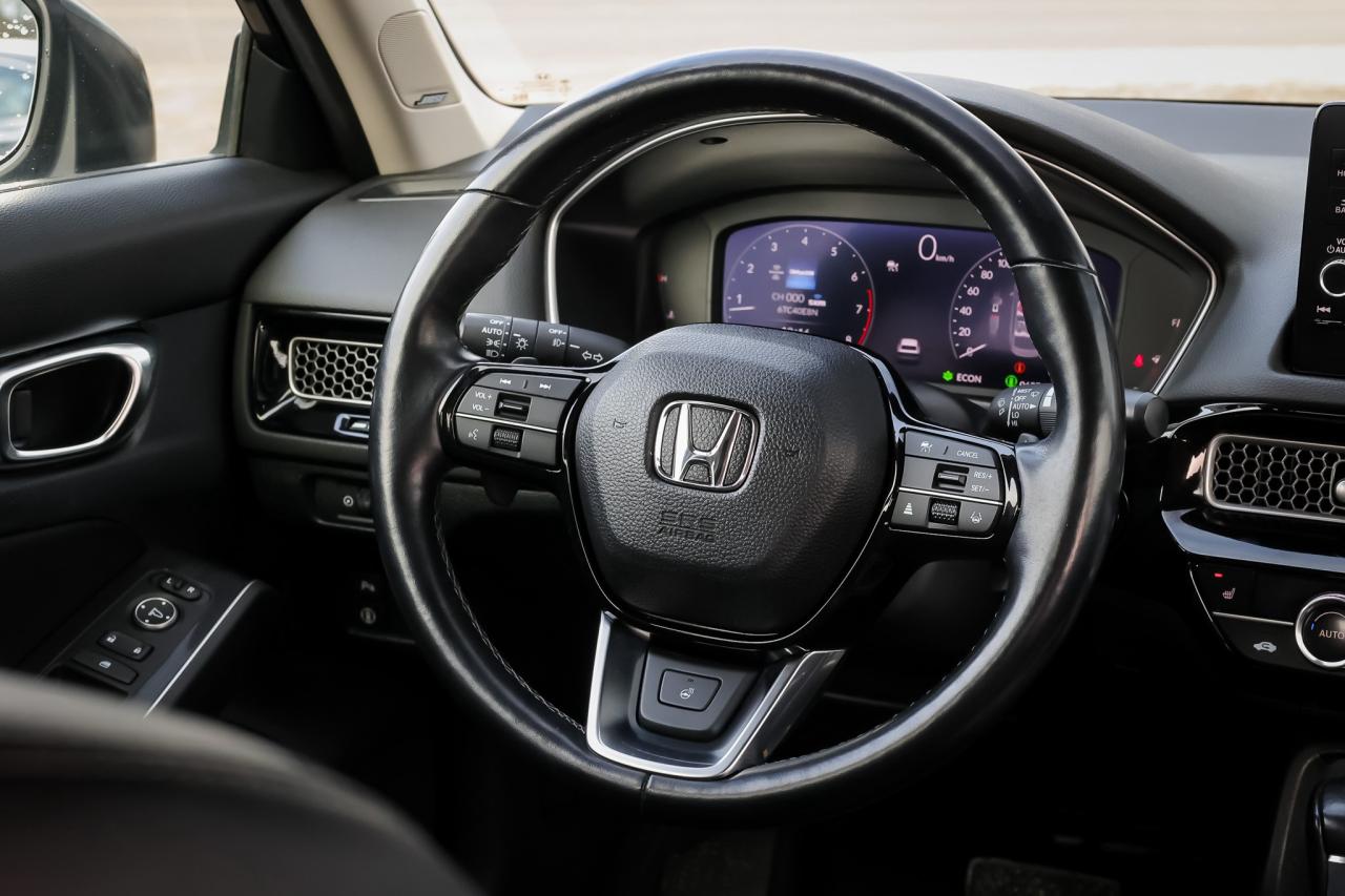 2022 Honda Civic Touring 4dr Sedan Photo