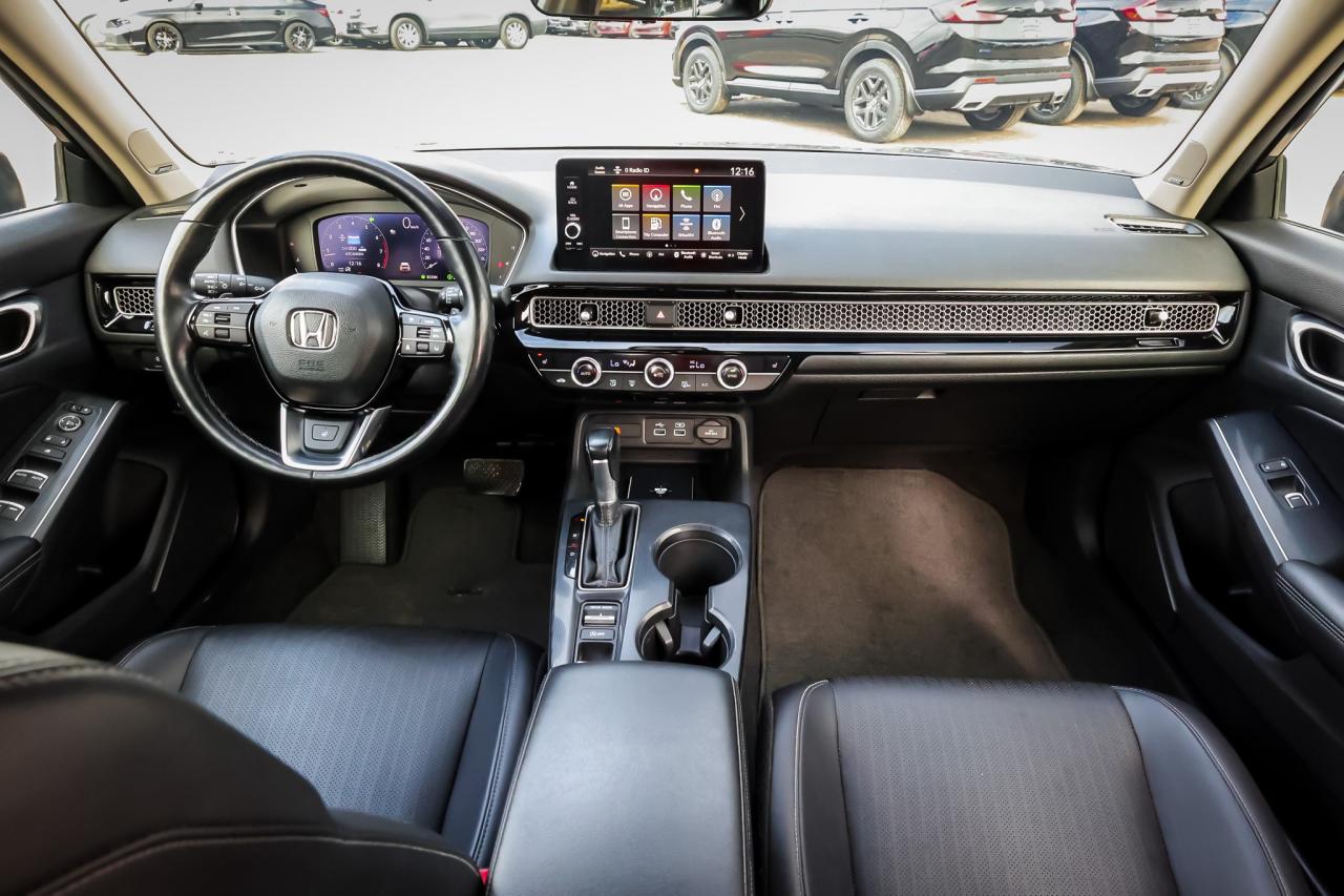 2022 Honda Civic Touring 4dr Sedan Photo