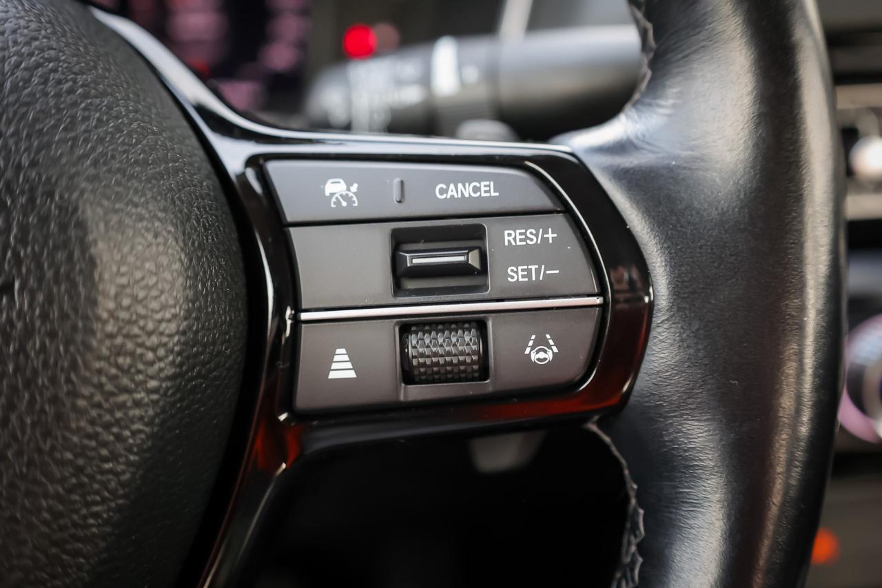 2022 Honda Civic Touring 4dr Sedan Photo