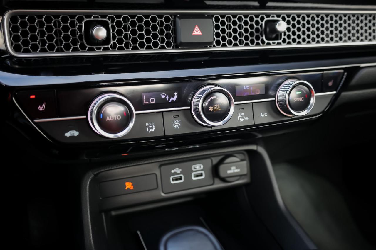 2022 Honda Civic Touring 4dr Sedan Photo